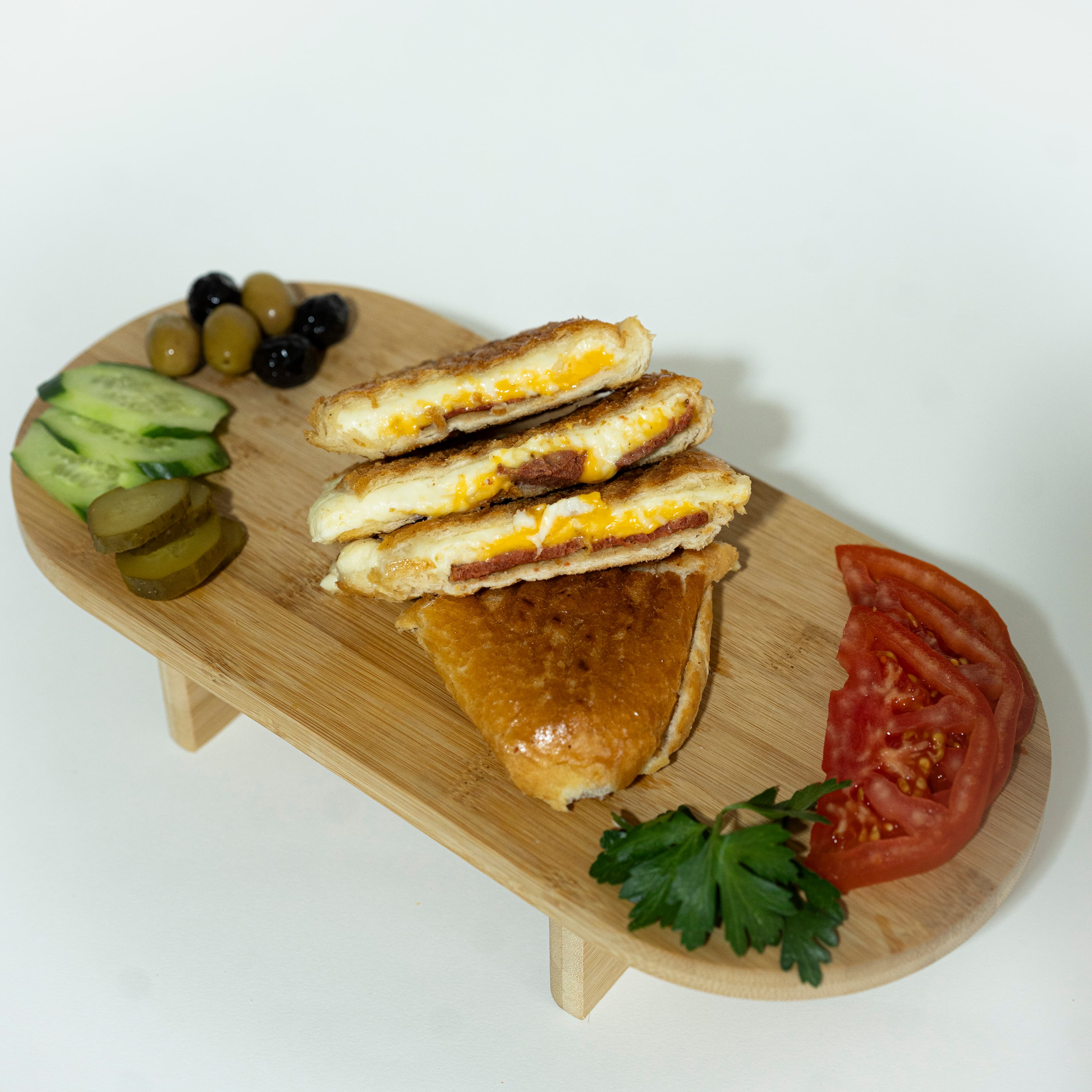 Sucuk-Cheddarlı